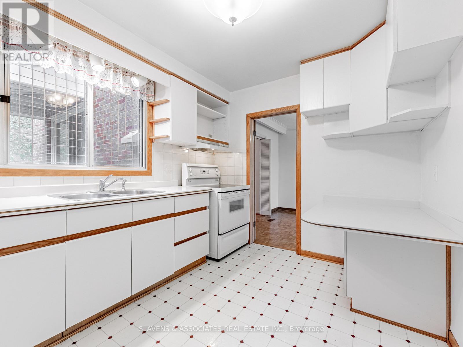 796 Davenport Road, Toronto (Wychwood), Ontario  M6G 2B3 - Photo 21 - C12448753