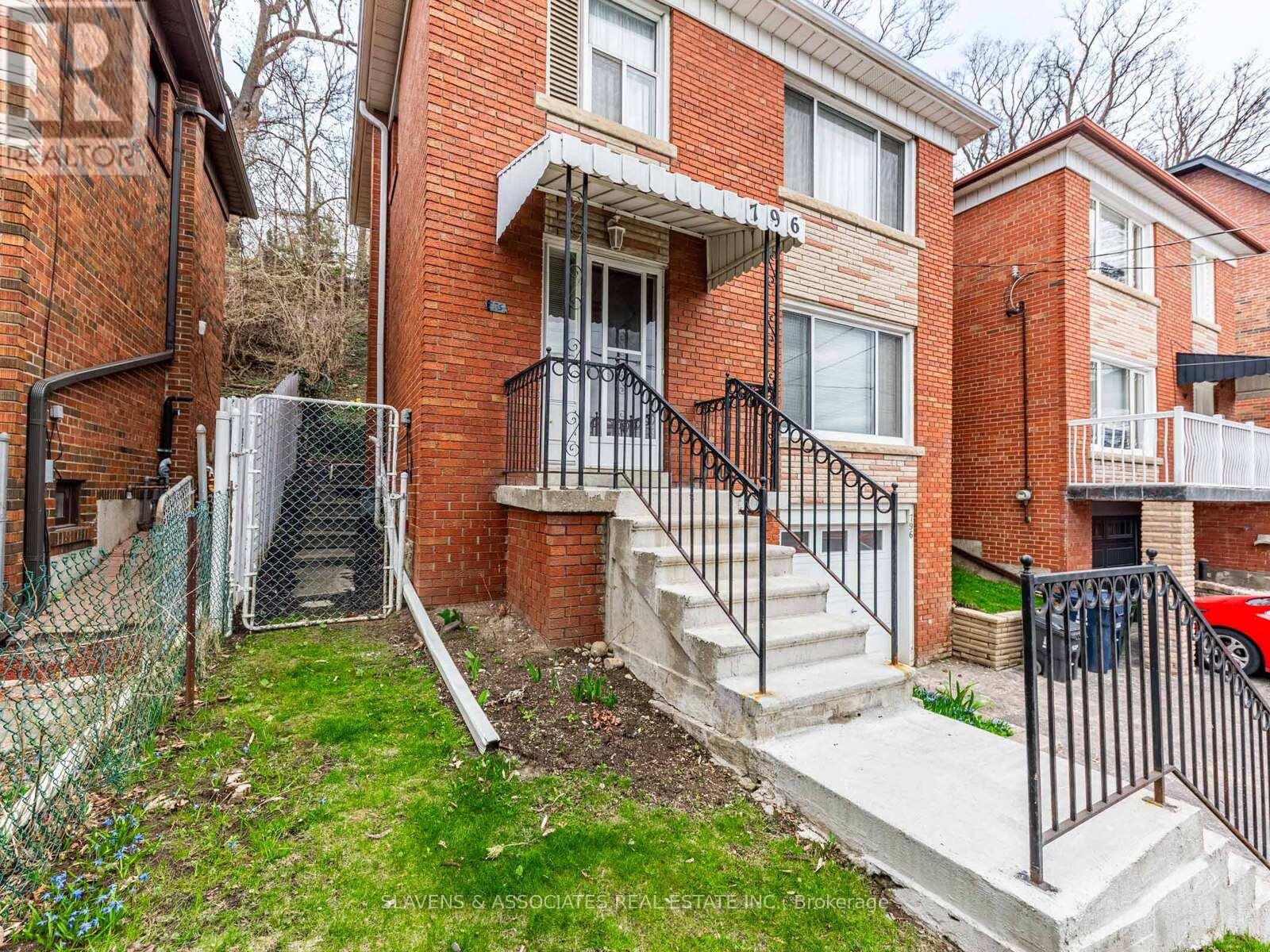 796 Davenport Road, Toronto (Wychwood), Ontario  M6G 2B3 - Photo 3 - C12448753