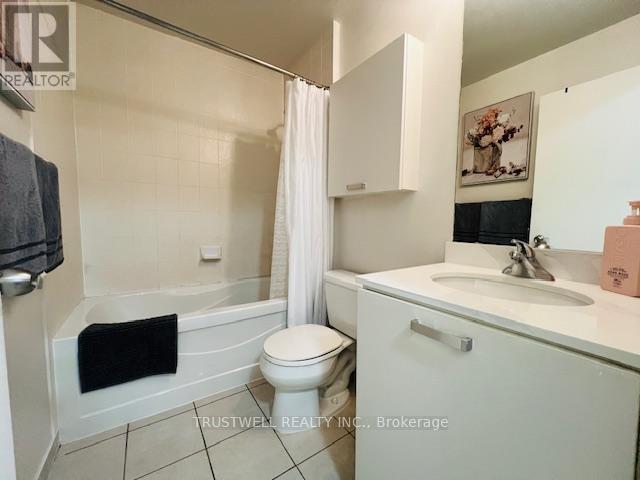 2601 - 38 Grenville Street, Toronto (Bay Street Corridor), Ontario  M4Y 1A5 - Photo 11 - C12448793