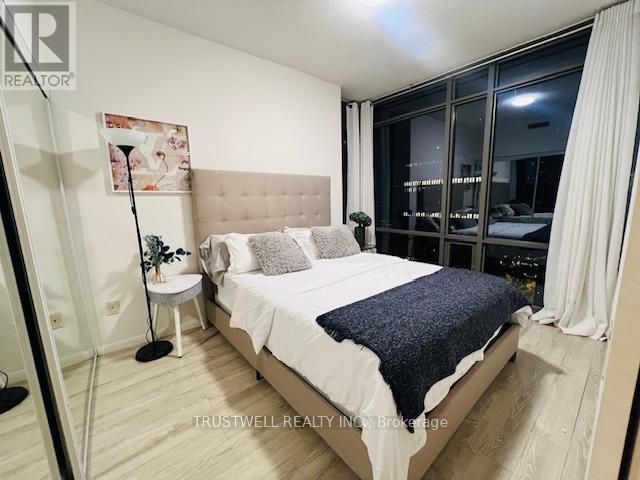 2601 - 38 Grenville Street, Toronto (Bay Street Corridor), Ontario  M4Y 1A5 - Photo 12 - C12448793