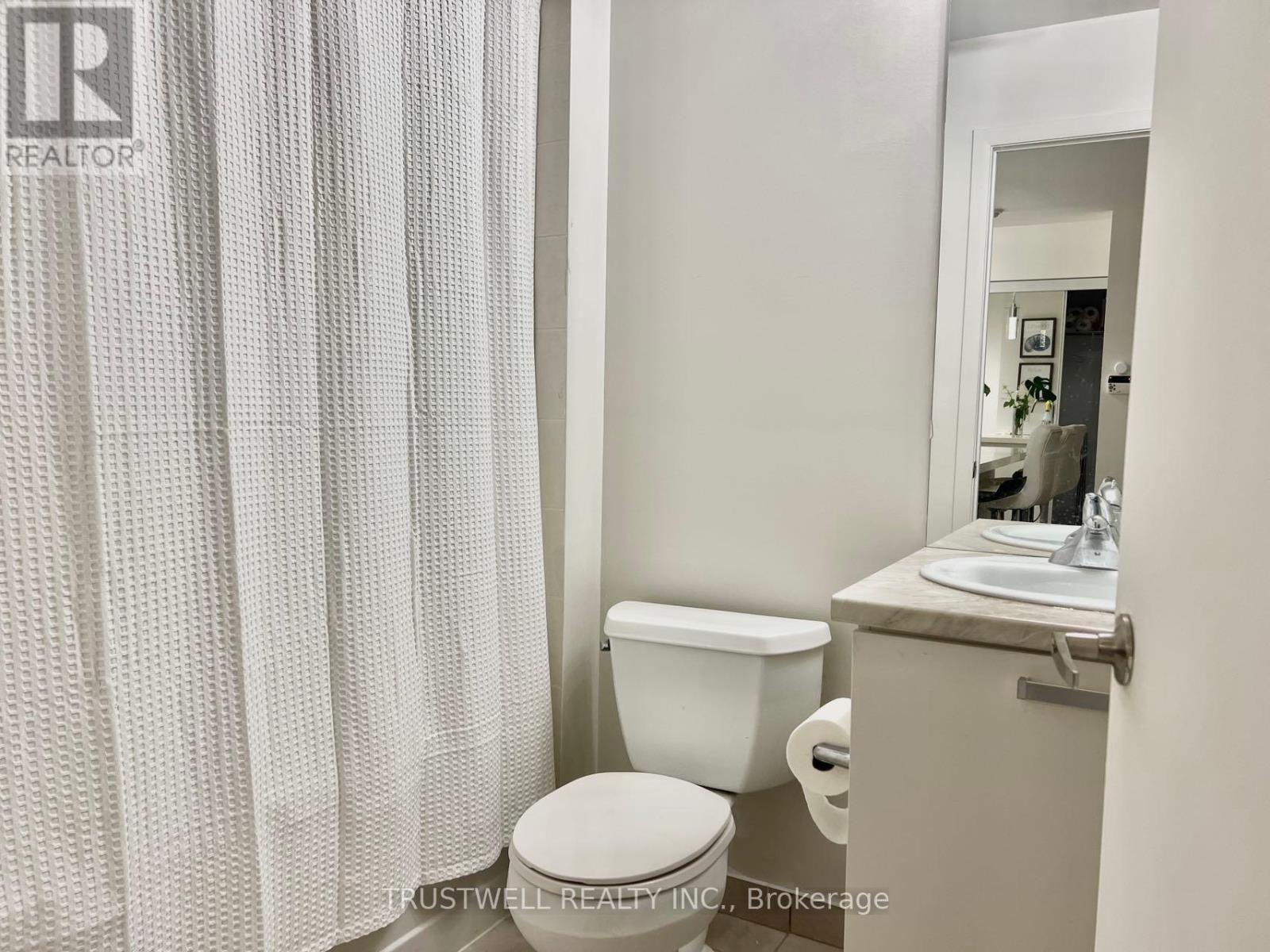 2601 - 38 Grenville Street, Toronto (Bay Street Corridor), Ontario  M4Y 1A5 - Photo 13 - C12448793