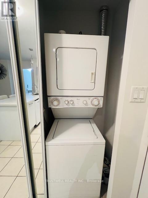 2601 - 38 Grenville Street, Toronto (Bay Street Corridor), Ontario  M4Y 1A5 - Photo 14 - C12448793