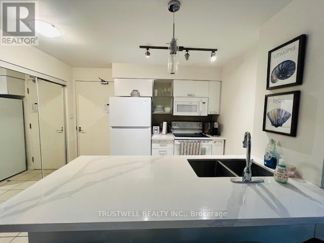 2601 - 38 Grenville Street, Toronto (Bay Street Corridor), Ontario  M4Y 1A5 - Photo 5 - C12448793