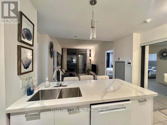 2601 - 38 Grenville Street, Toronto (Bay Street Corridor), Ontario  M4Y 1A5 - Photo 6 - C12448793