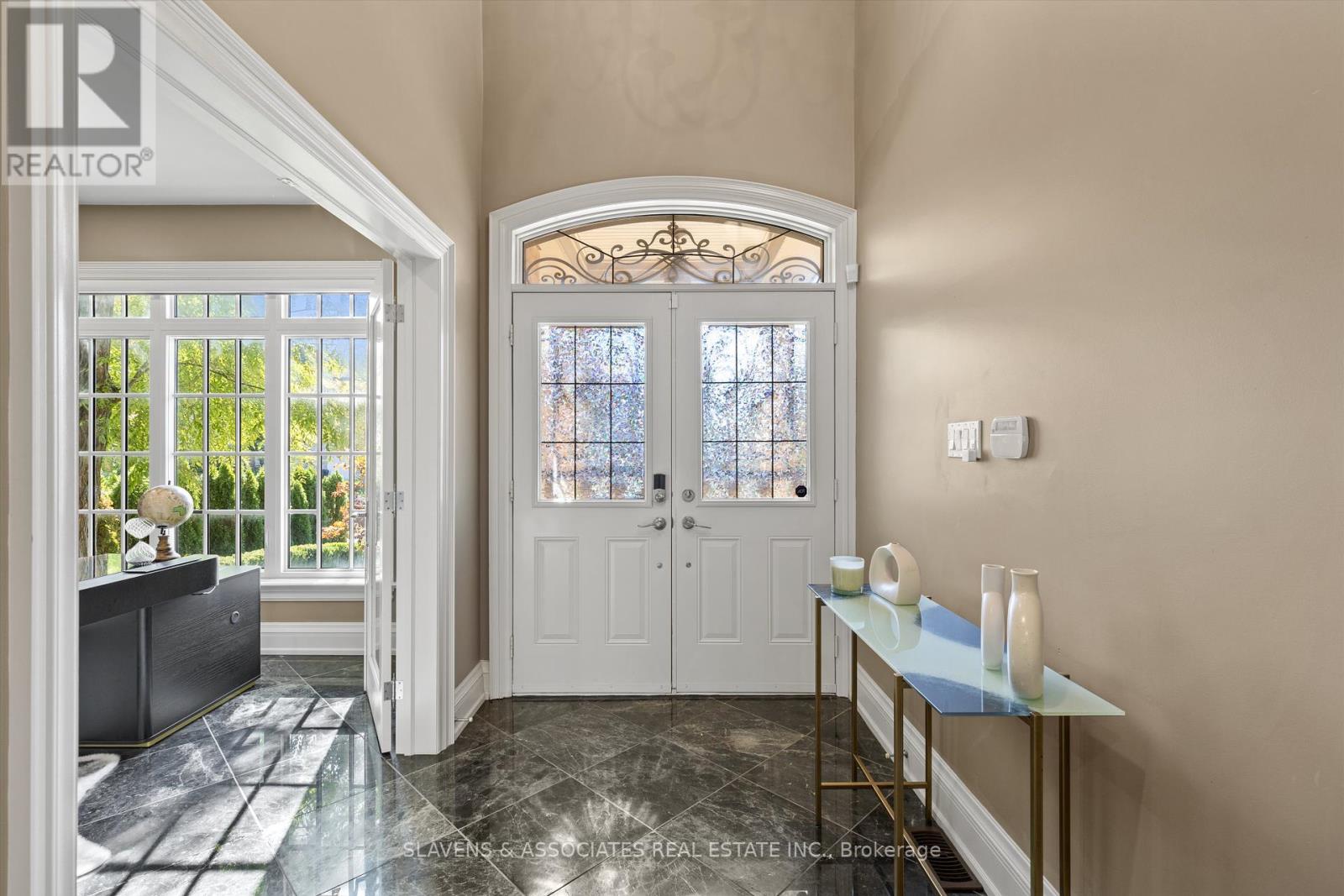 130 York Mills Road, Toronto, Ontario  M2L 1K6 - Photo 2 - C12448795