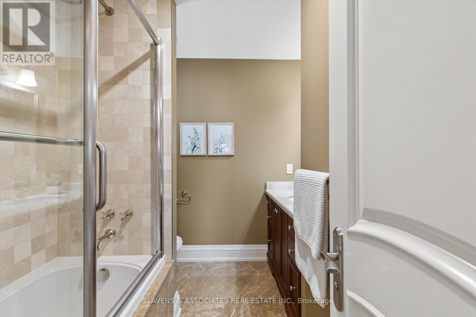 130 York Mills Road, Toronto, Ontario  M2L 1K6 - Photo 23 - C12448795