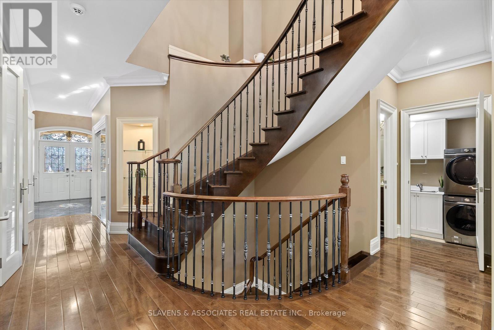 130 York Mills Road, Toronto, Ontario  M2L 1K6 - Photo 5 - C12448795