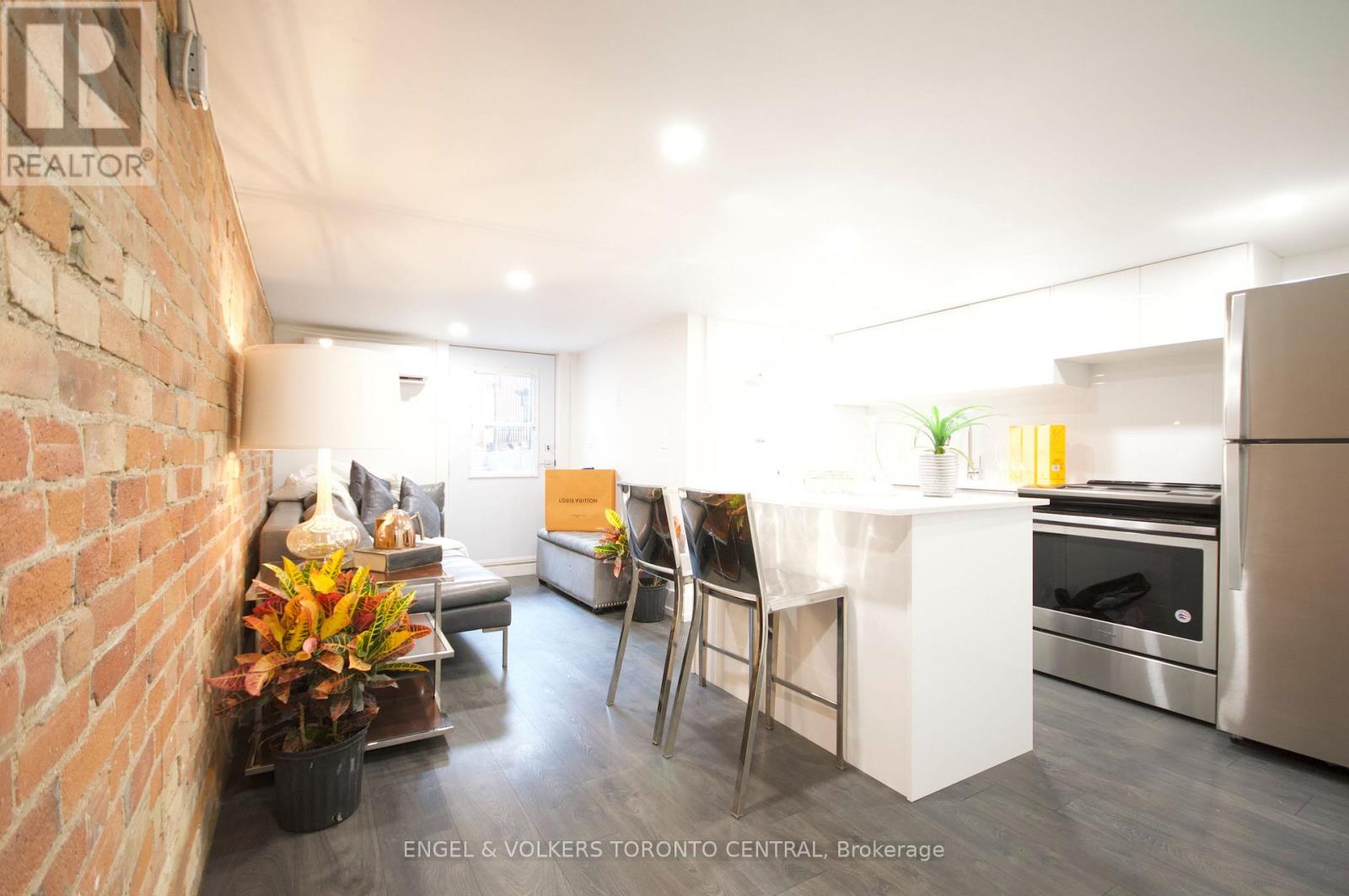 Lower 1 - 173 Carlton Street, Toronto, Ontario  M5A 2K3 - Photo 6 - C12448799
