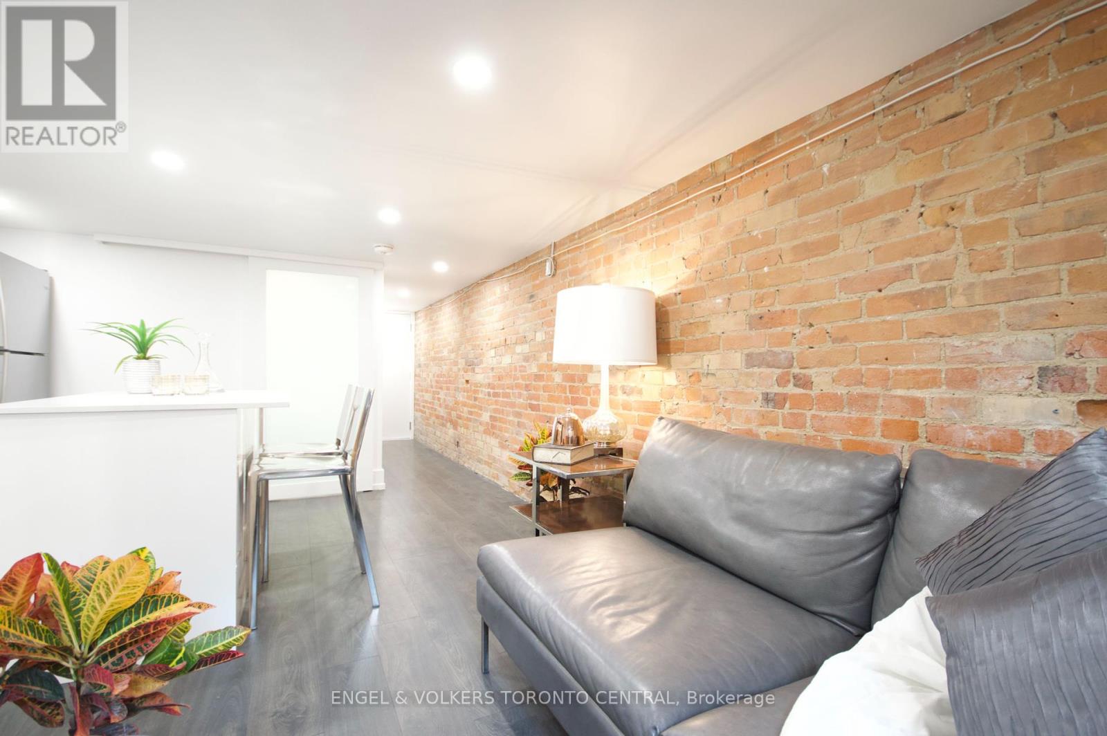 Lower 1 - 173 Carlton Street, Toronto, Ontario  M5A 2K3 - Photo 9 - C12448799