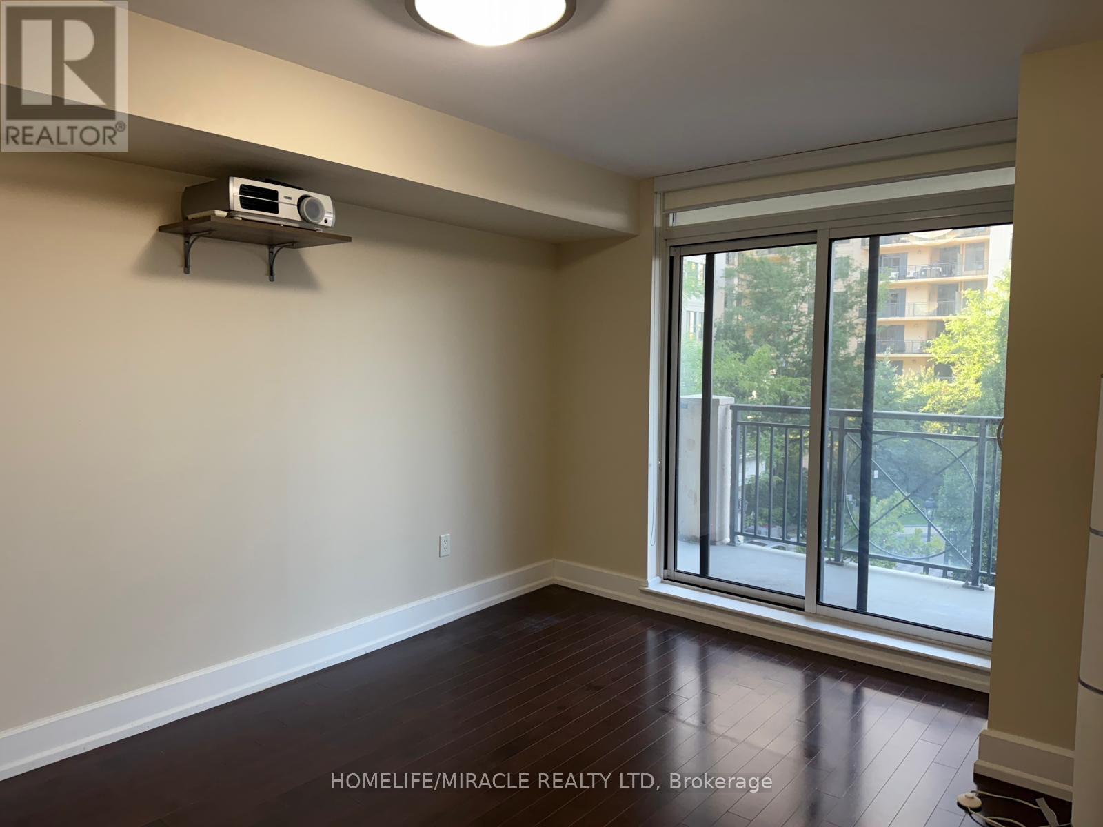 302 - 650 Sheppard Ave Avenue E, Toronto, Ontario  M2K 1B7 - Photo 5 - C12448806
