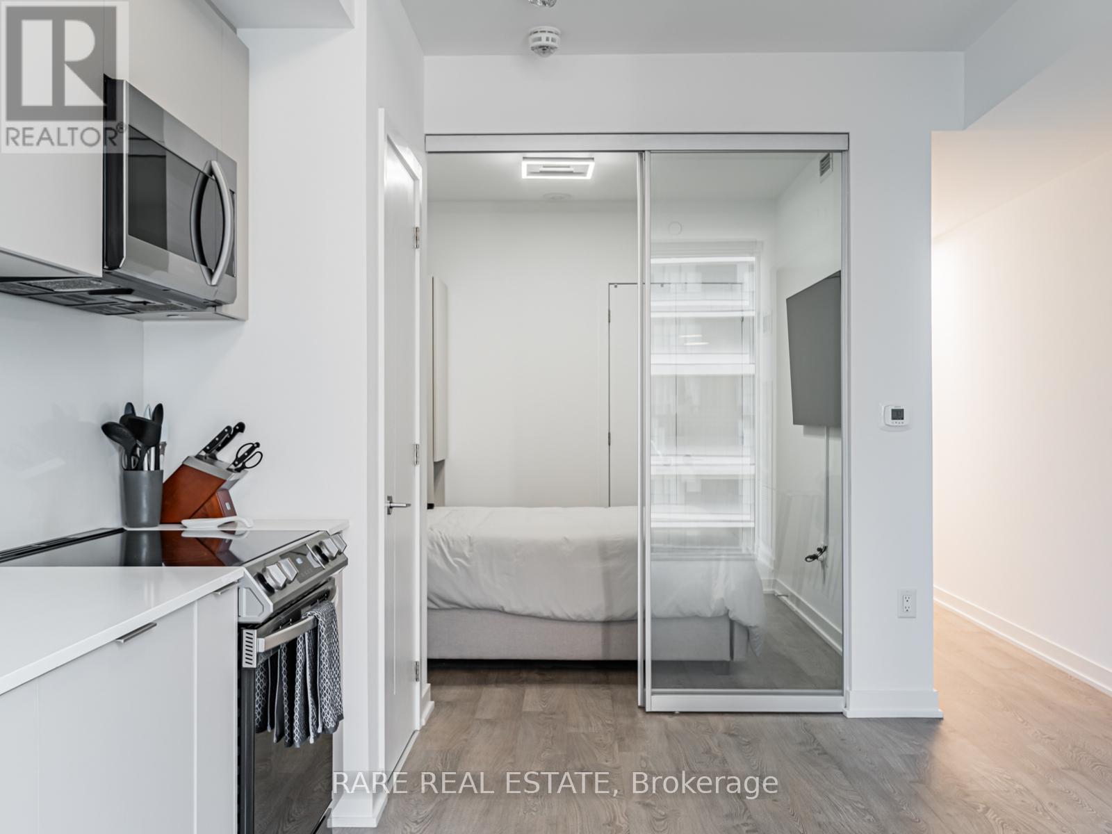 1505 - 357 King Street W, Toronto, Ontario  M5V 0S7 - Photo 11 - C12448807