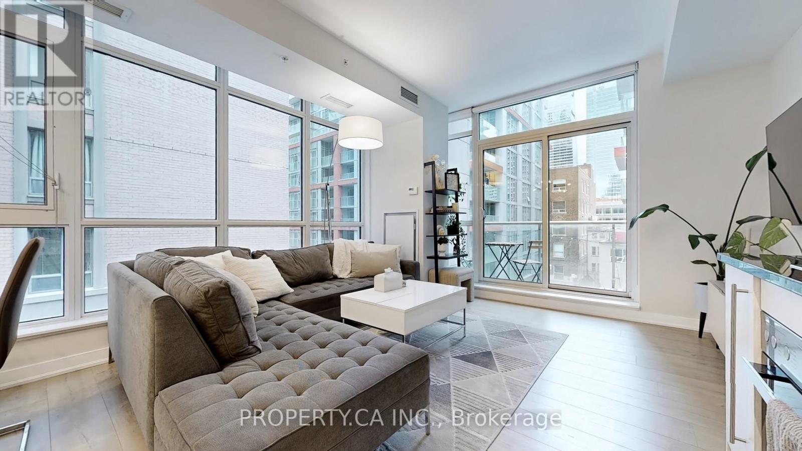 311 - 30 Nelson Street, Toronto (Waterfront Communities), Ontario  M5V 0H5 - Photo 7 - C12448809