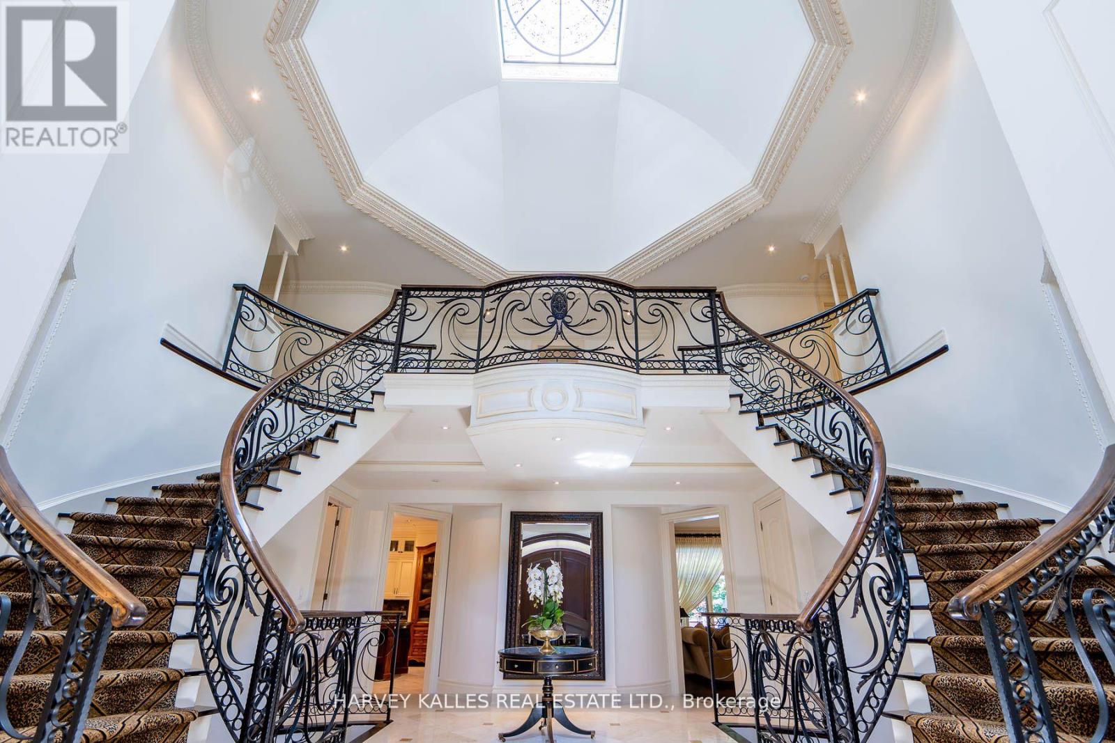 48 Wimpole Drive, Toronto (St. Andrew-Windfields), Ontario  M2L 2L3 - Photo 10 - C12448840