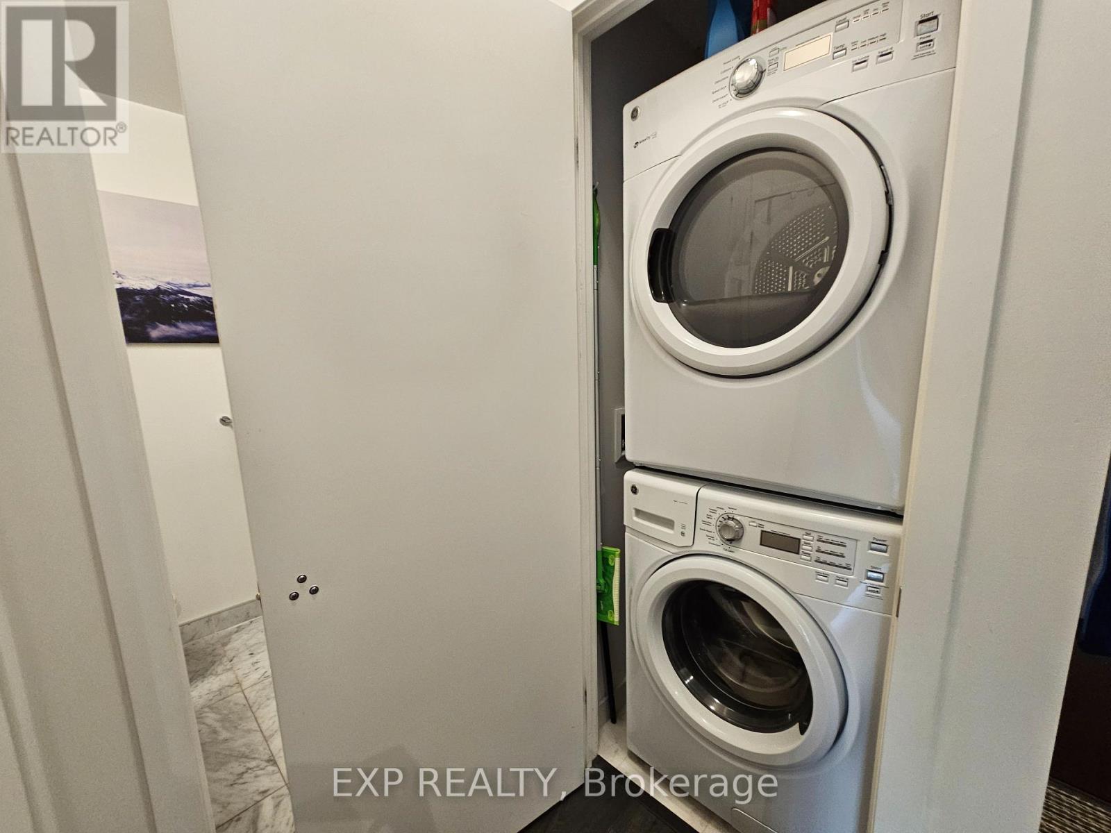 205 - 38 Iannuzzi Street, Toronto, Ontario  M5V 0S2 - Photo 14 - C12448865
