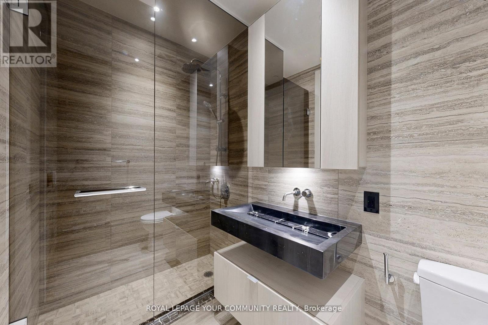 6002 - 11 Yorkville Avenue, Toronto, Ontario  M4W 0B7 - Photo 13 - C12448898