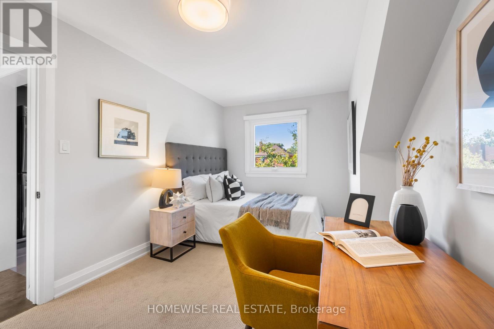 17 Earnscliffe Road, Toronto (Oakwood Village), Ontario  M6E 1J4 - Photo 25 - C12448912