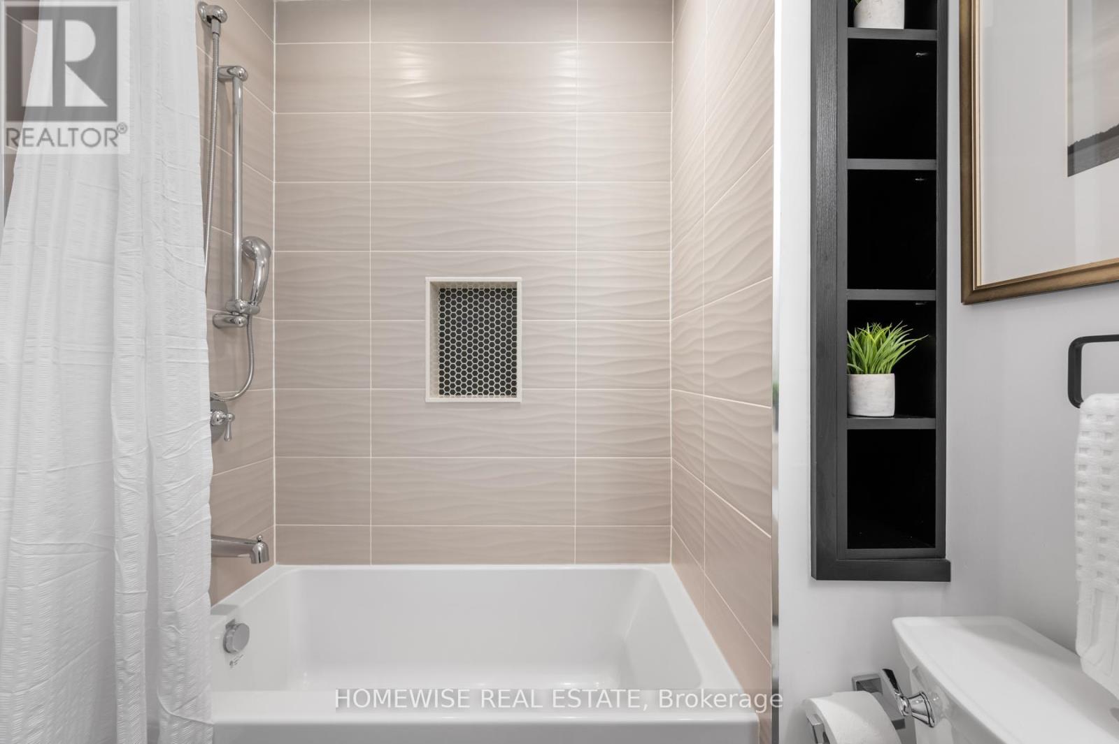 17 Earnscliffe Road, Toronto (Oakwood Village), Ontario  M6E 1J4 - Photo 27 - C12448912