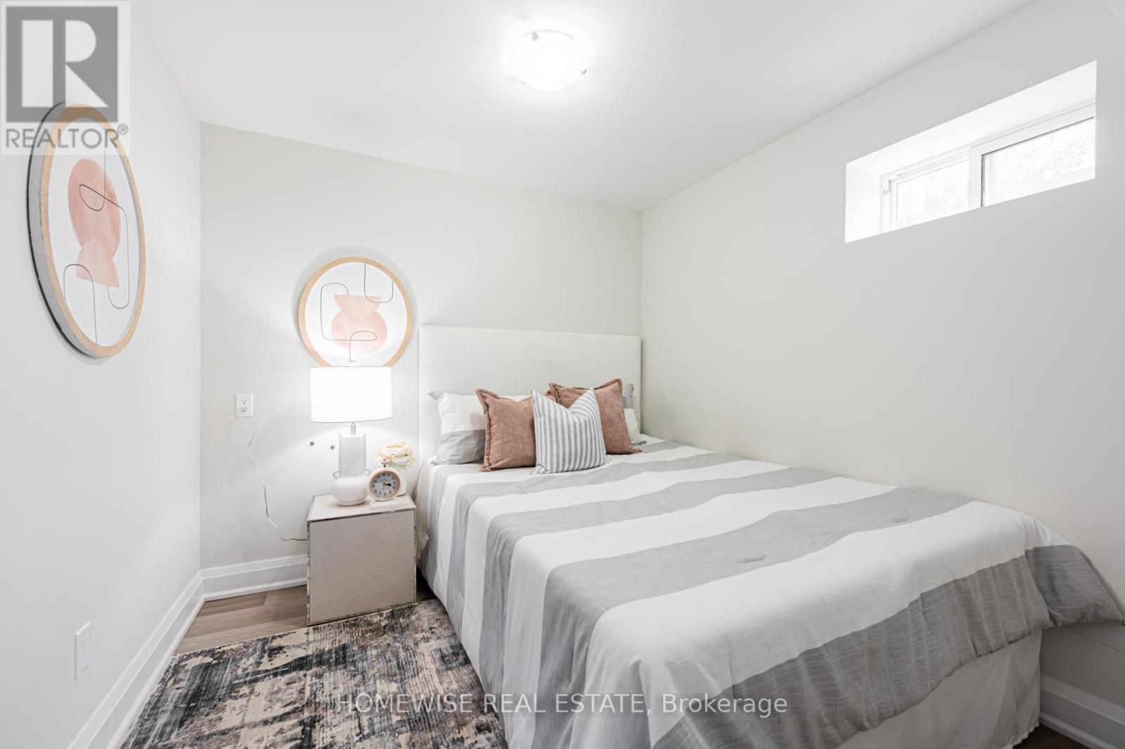 17 Earnscliffe Road, Toronto (Oakwood Village), Ontario  M6E 1J4 - Photo 35 - C12448912