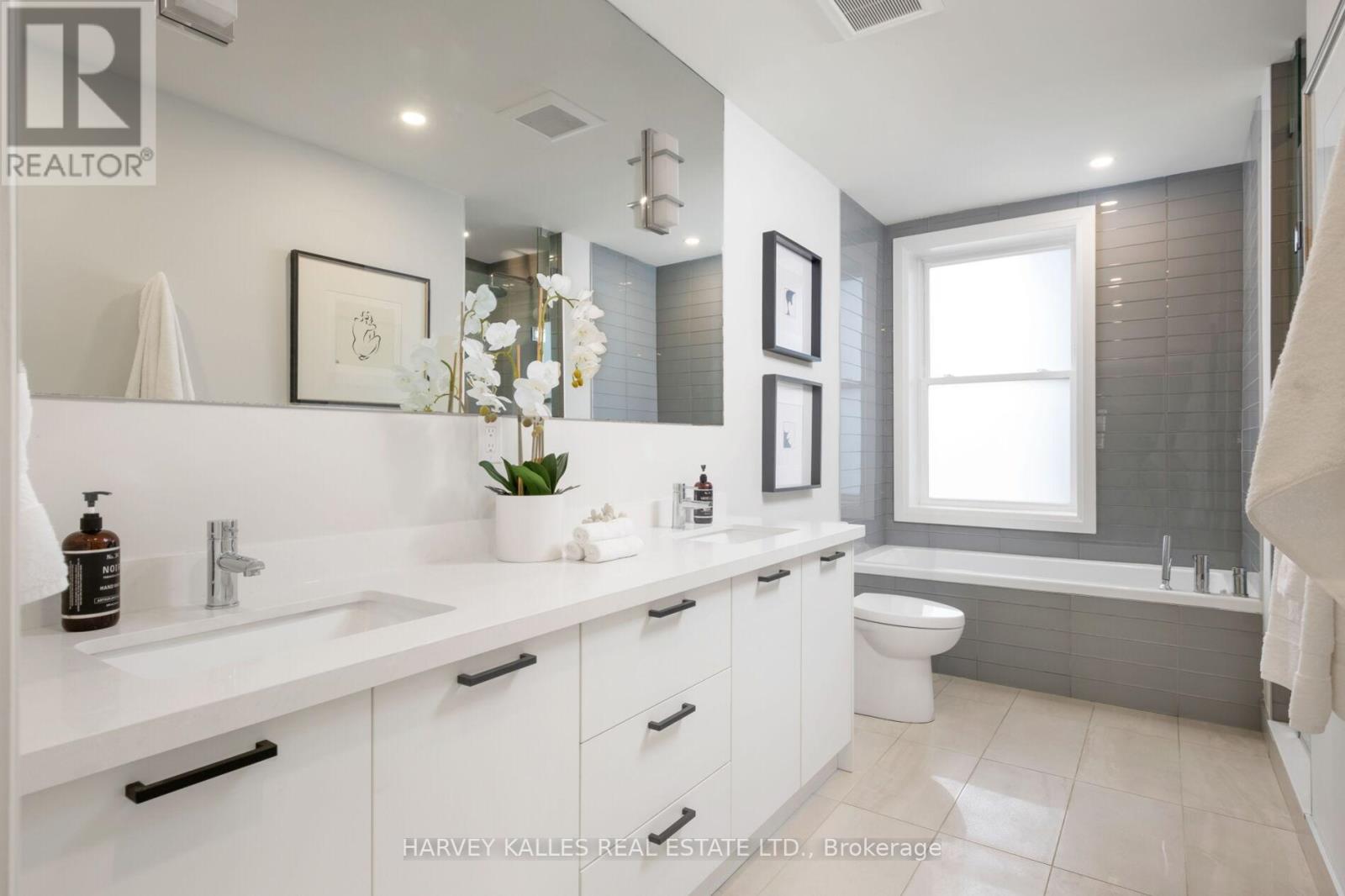 7 Edgedale Road, Toronto (North St. James Town), Ontario  M4X 1N5 - Photo 18 - C12448921