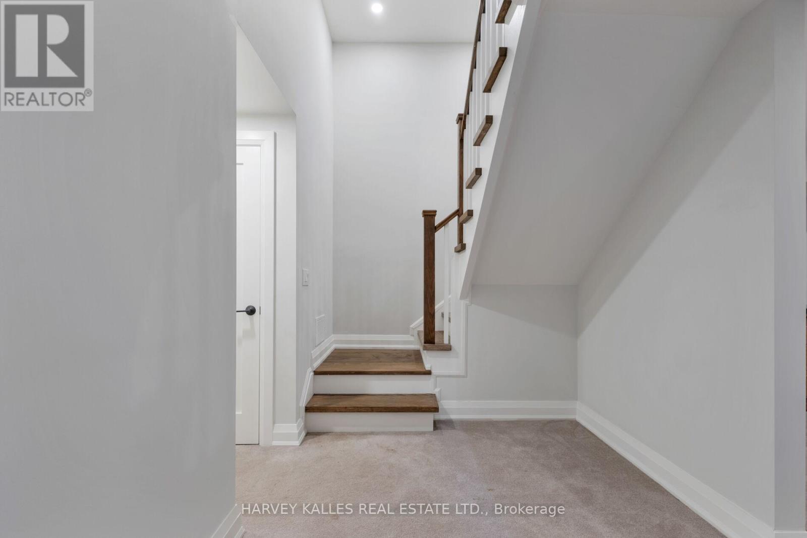 7 Edgedale Road, Toronto (North St. James Town), Ontario  M4X 1N5 - Photo 42 - C12448921