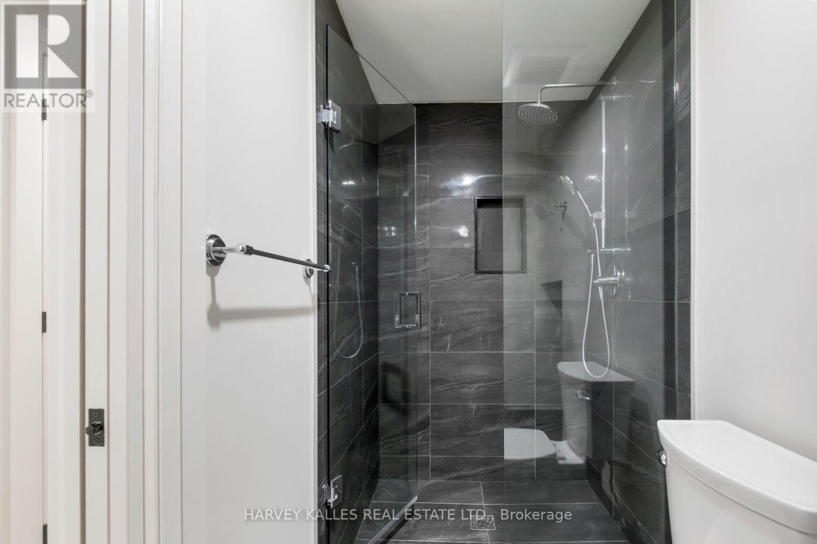 7 Edgedale Road, Toronto (North St. James Town), Ontario  M4X 1N5 - Photo 44 - C12448921