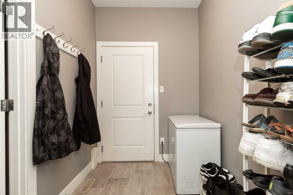 523 Firelight Place W, Lethbridge, Alberta  T1J 0B8 - Photo 13 - A2248284