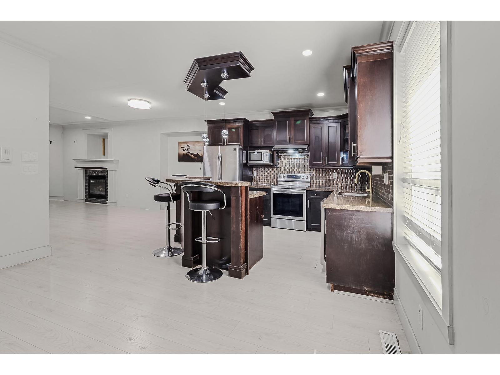 6951 196 Street, Surrey, British Columbia  V4N 5Z1 - Photo 6 - R3054471