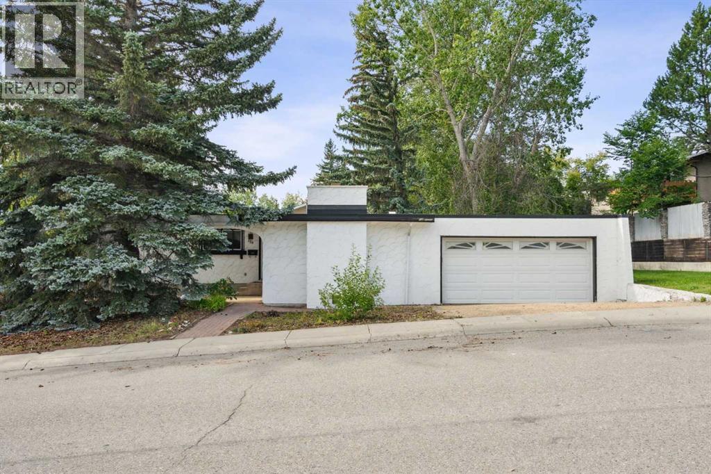 114 Dalgleish Bay Nw, Calgary, Alberta  T3A 1K8 - Photo 1 - A2246967