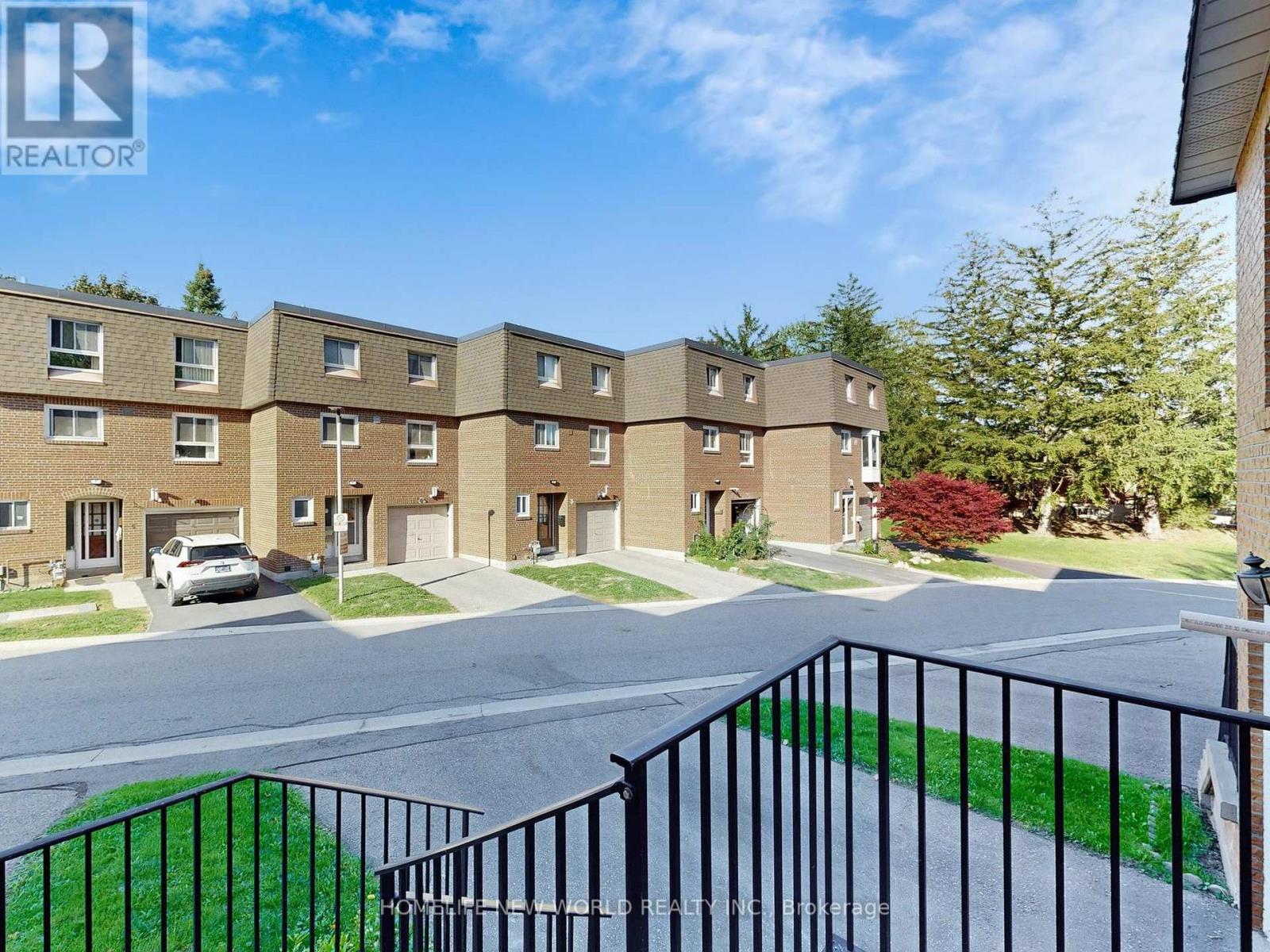 55 - 90 Crockamhill Drive, Toronto (Agincourt North), Ontario  M1S 2K9 - Photo 2 - E12448739