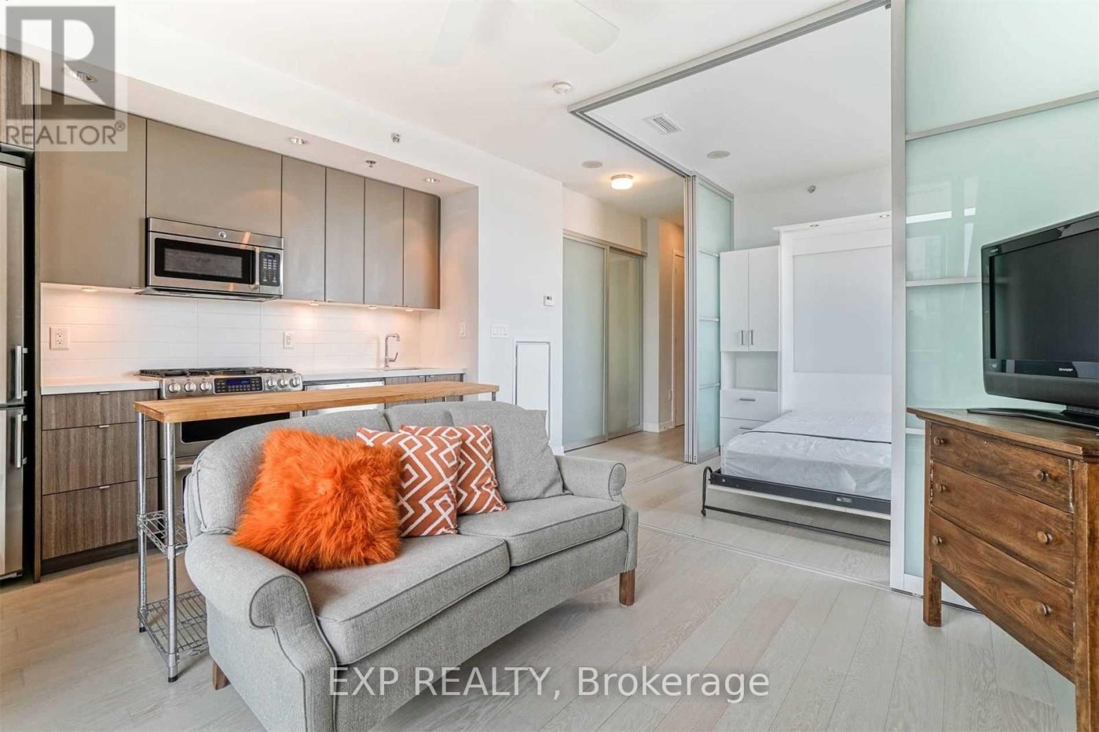 531 - 88 Colgate Avenue, Toronto, Ontario  M4M 0A6 - Photo 6 - E12448744