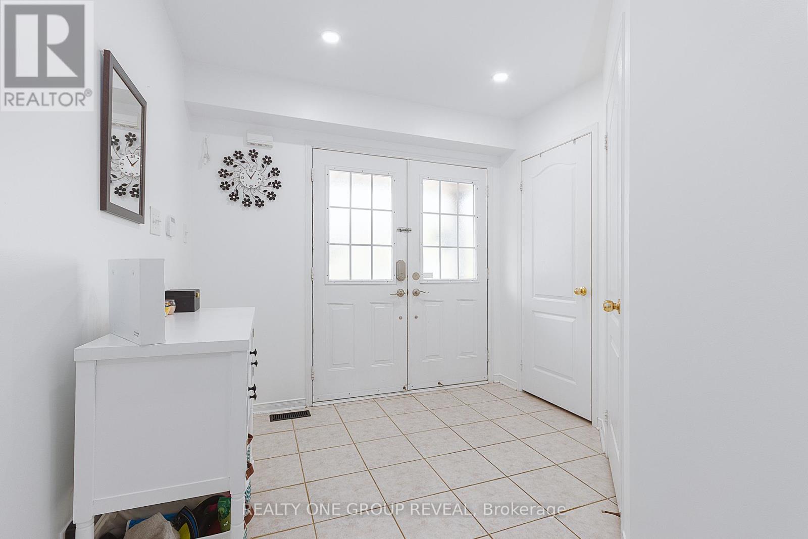 303 Porte Road, Ajax (South East), Ontario  L1S 0A4 - Photo 3 - E12448758
