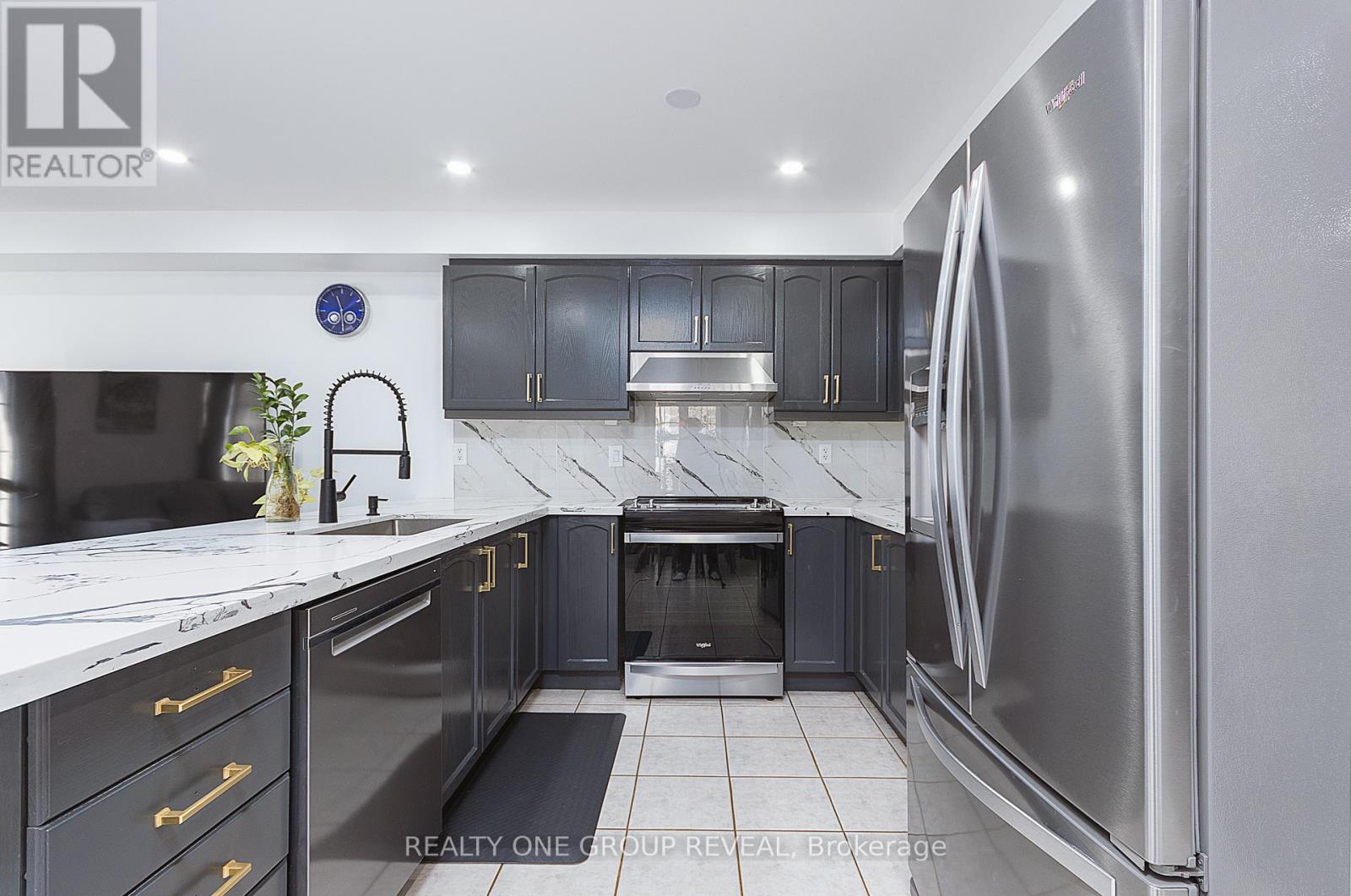303 Porte Road, Ajax (South East), Ontario  L1S 0A4 - Photo 7 - E12448758