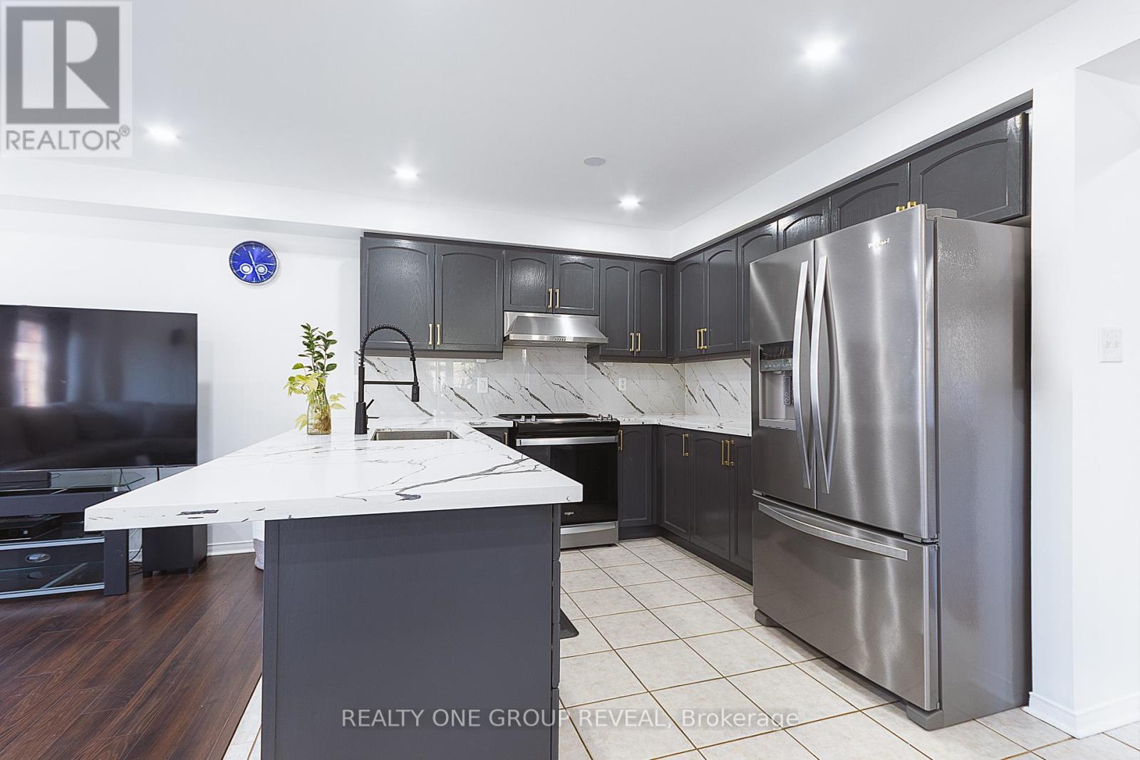 303 Porte Road, Ajax (South East), Ontario  L1S 0A4 - Photo 8 - E12448758