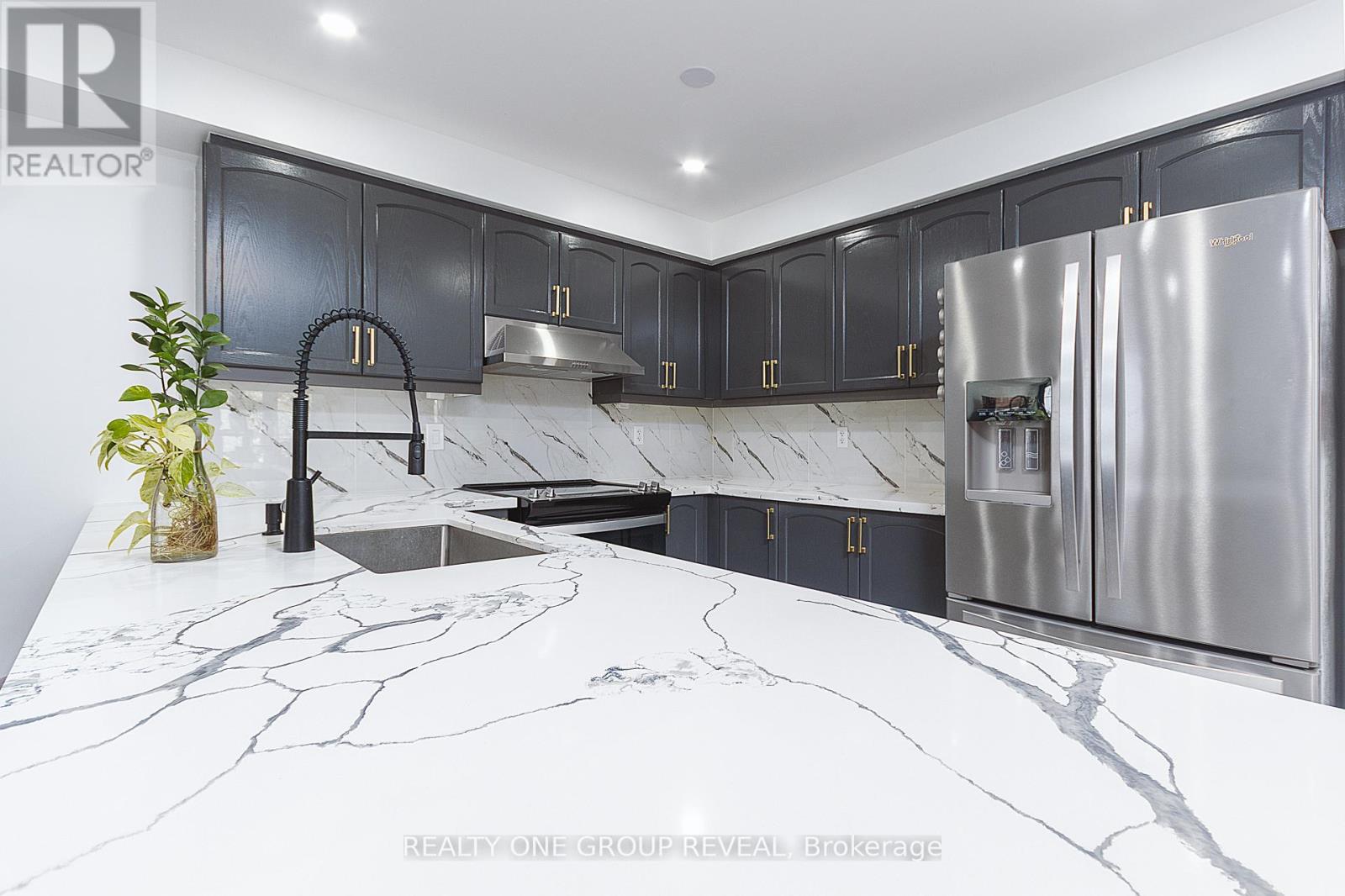 303 Porte Road, Ajax (South East), Ontario  L1S 0A4 - Photo 9 - E12448758