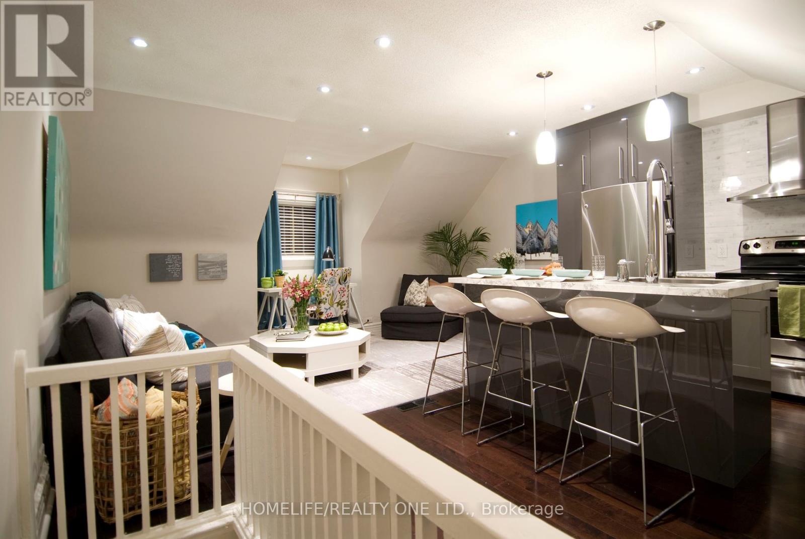 2 - 1202 Gerrard Street E, Toronto, Ontario  M4L 1Y6 - Photo 4 - E12448818