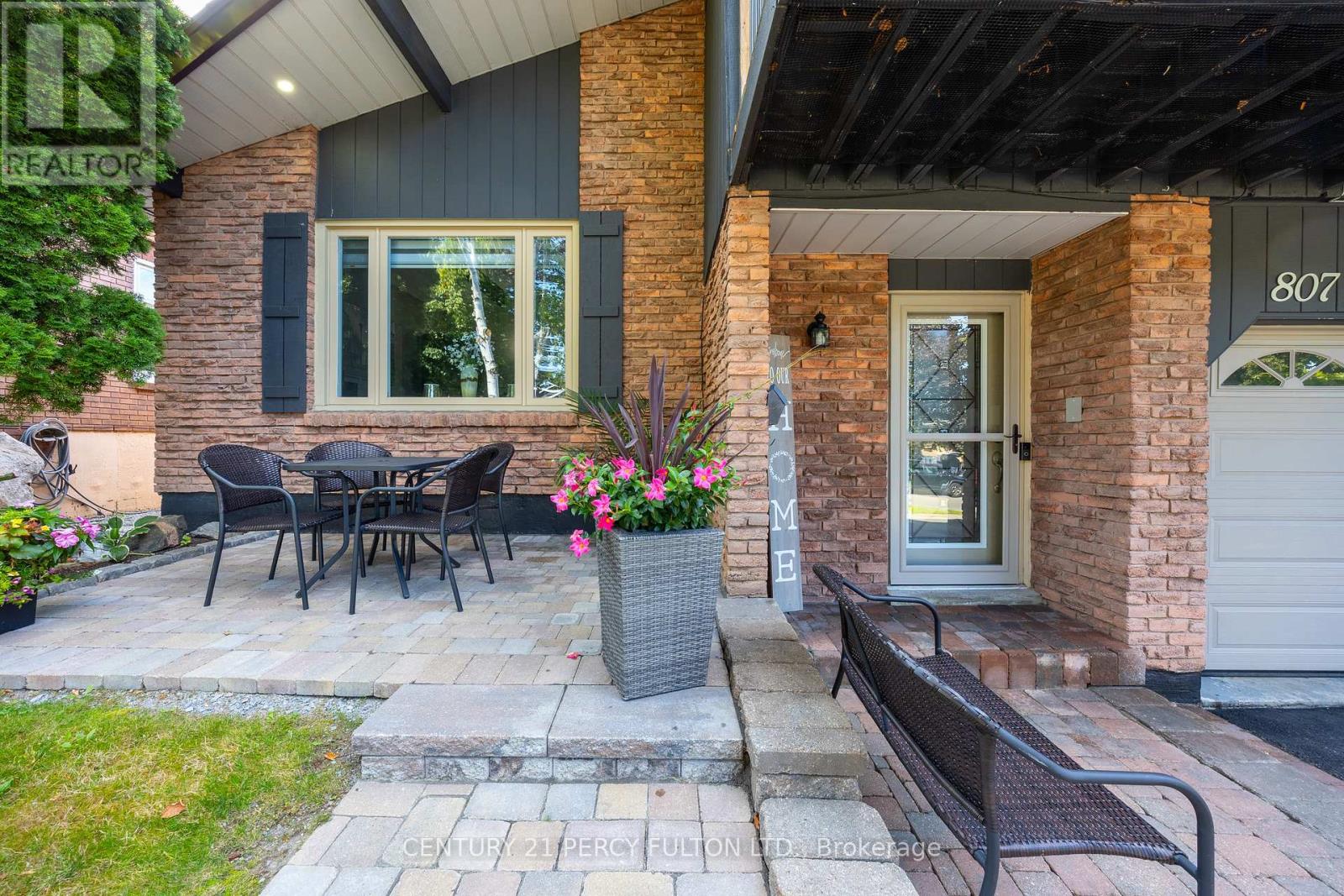 807 Jacqueline Avenue, Pickering (Amberlea), Ontario  L1V 3B2 - Photo 9 - E12448822