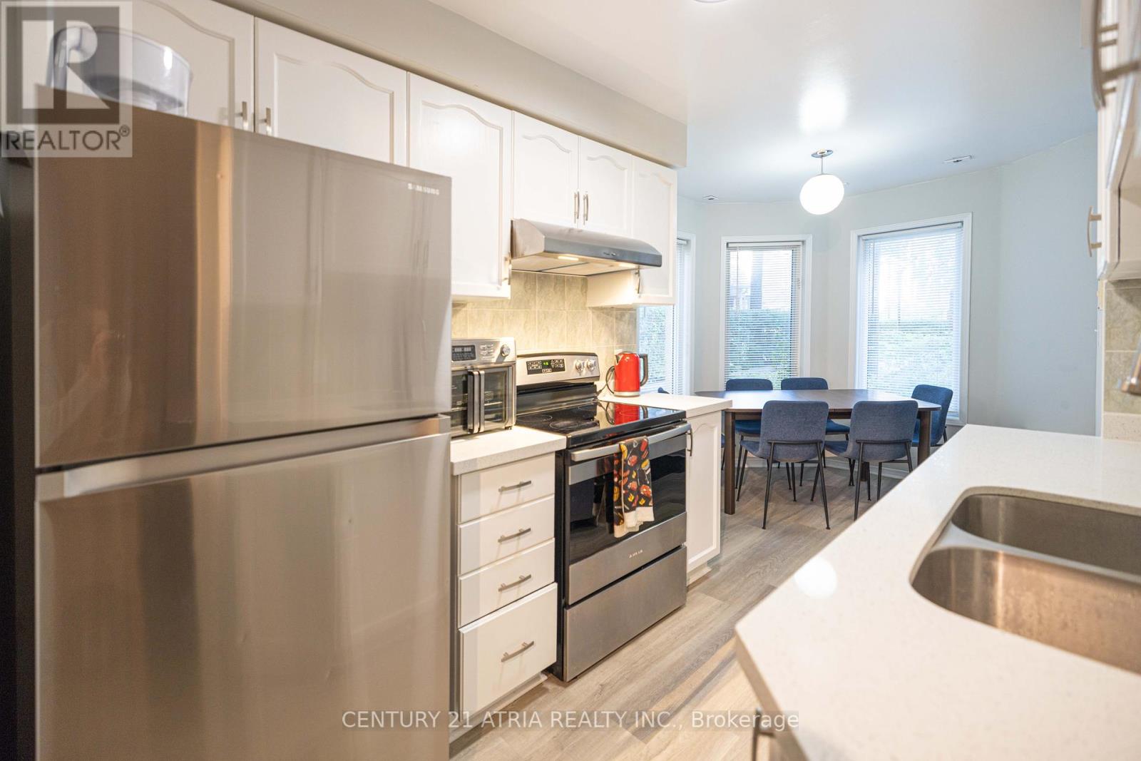 211 - 28 Rosebank Drive, Toronto, Ontario  M1B 5Z1 - Photo 2 - E12448902
