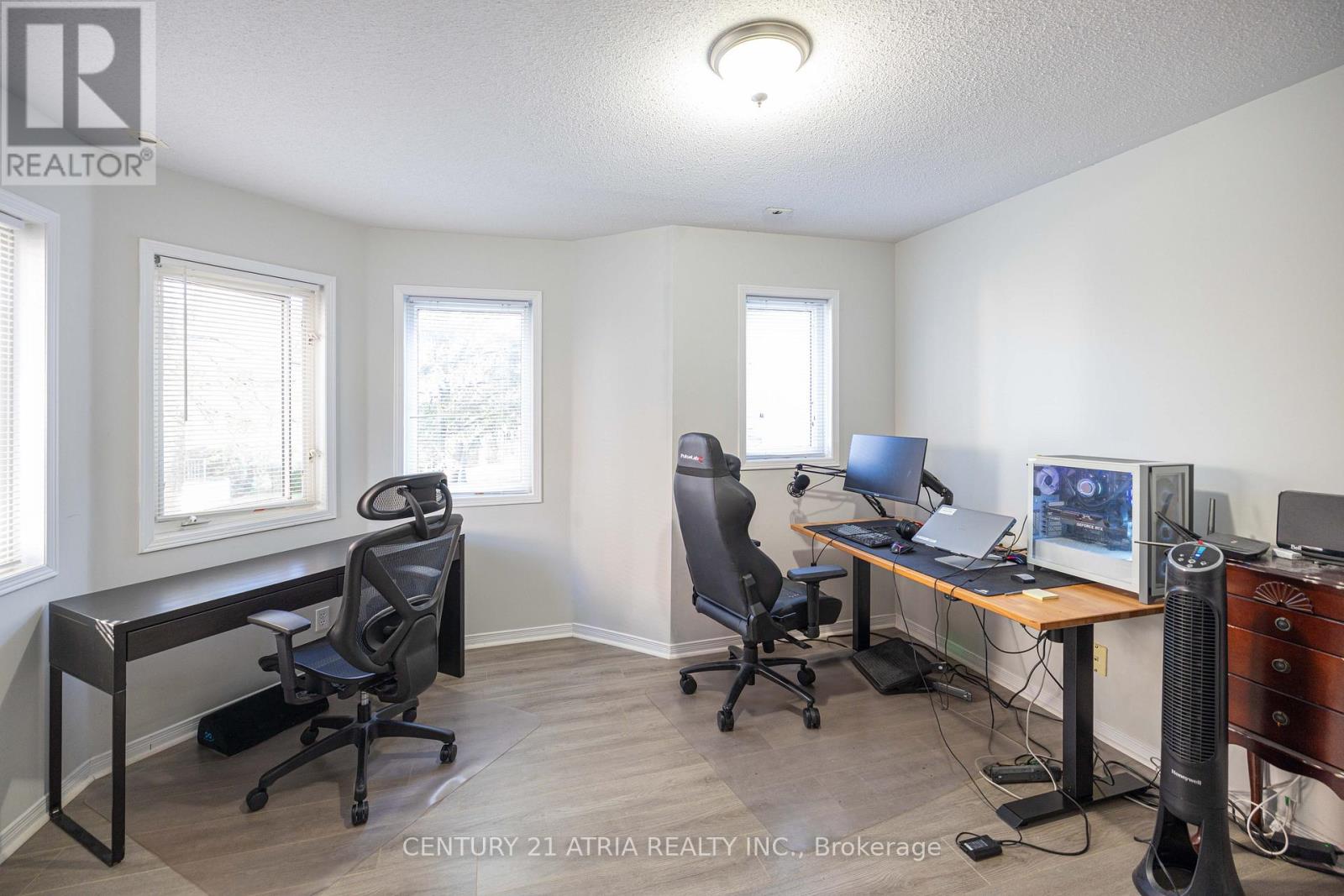 211 - 28 Rosebank Drive, Toronto, Ontario  M1B 5Z1 - Photo 9 - E12448902