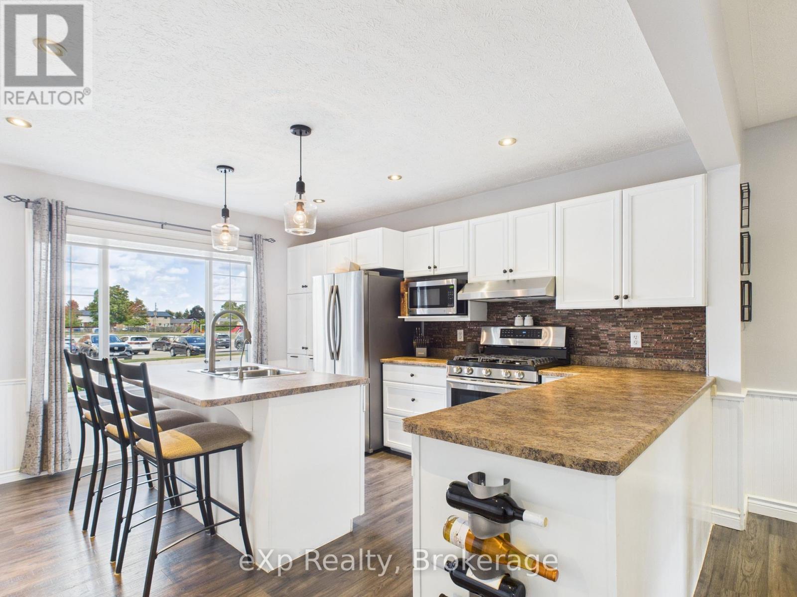 485 13th Street, Hanover, Ontario  N4N 1Y3 - Photo 17 - X12448932
