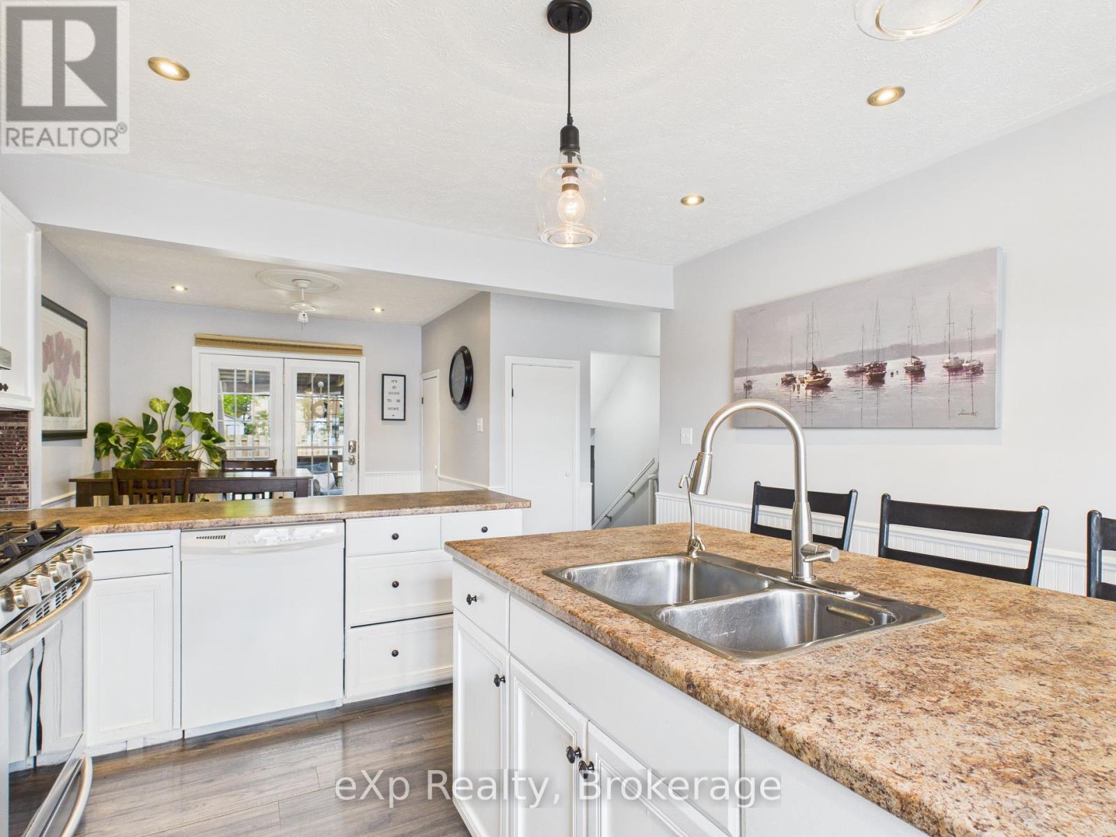 485 13th Street, Hanover, Ontario  N4N 1Y3 - Photo 18 - X12448932