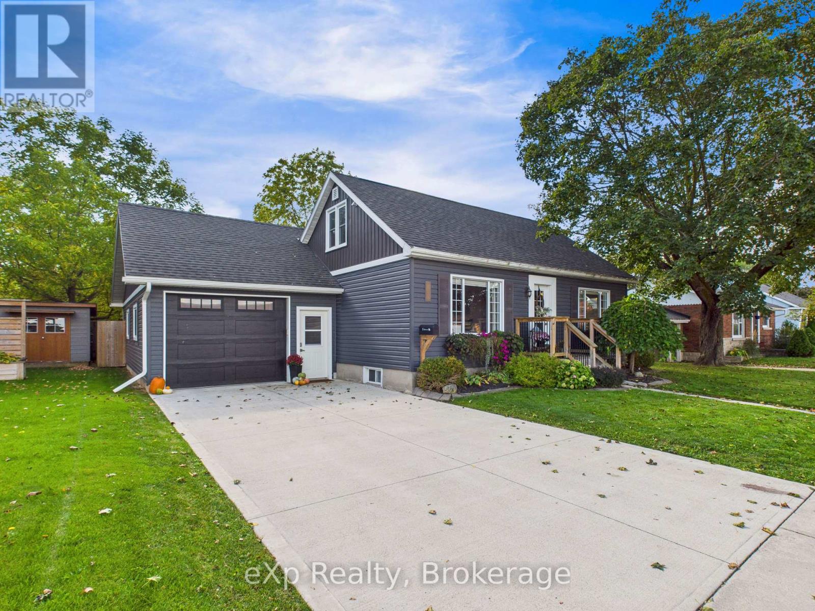 485 13th Street, Hanover, Ontario  N4N 1Y3 - Photo 2 - X12448932