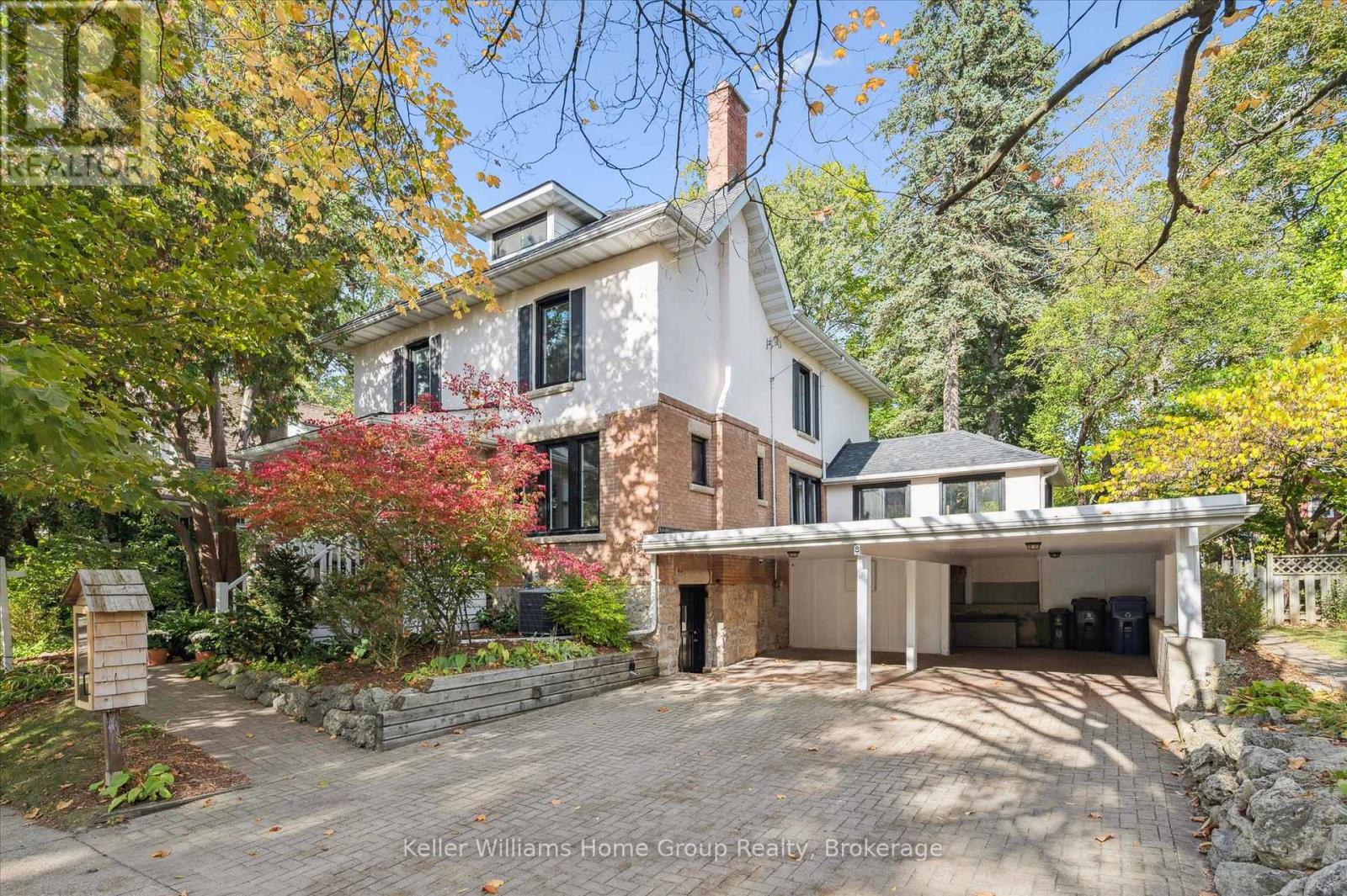 8 CRAWFORD STREET, Guelph, Ontario