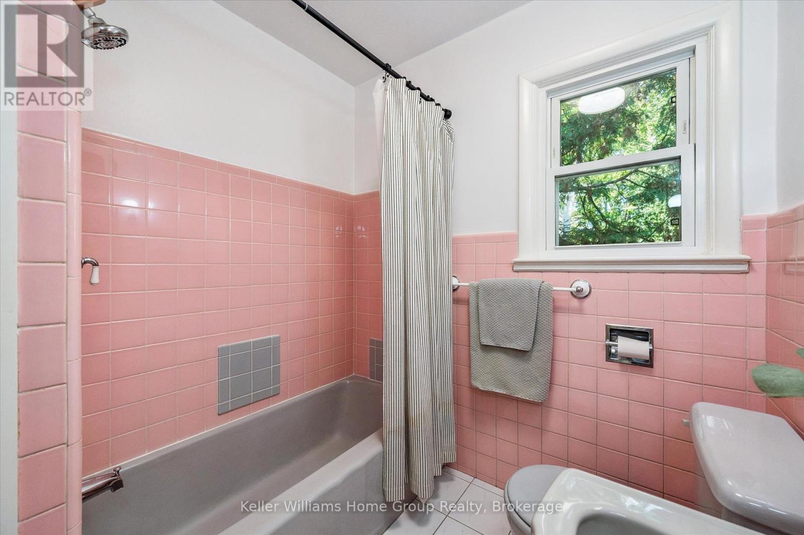 8 Crawford Street, Guelph (Dovercliffe Park/old University), Ontario  N1G 1Z1 - Photo 24 - X12448990