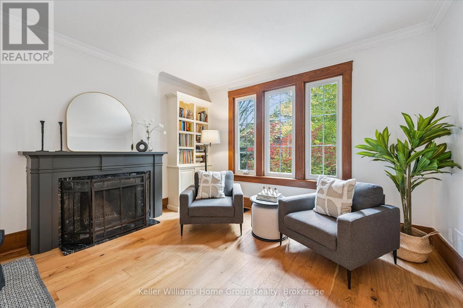 8 Crawford Street, Guelph (Dovercliffe Park/old University), Ontario  N1G 1Z1 - Photo 7 - X12448990