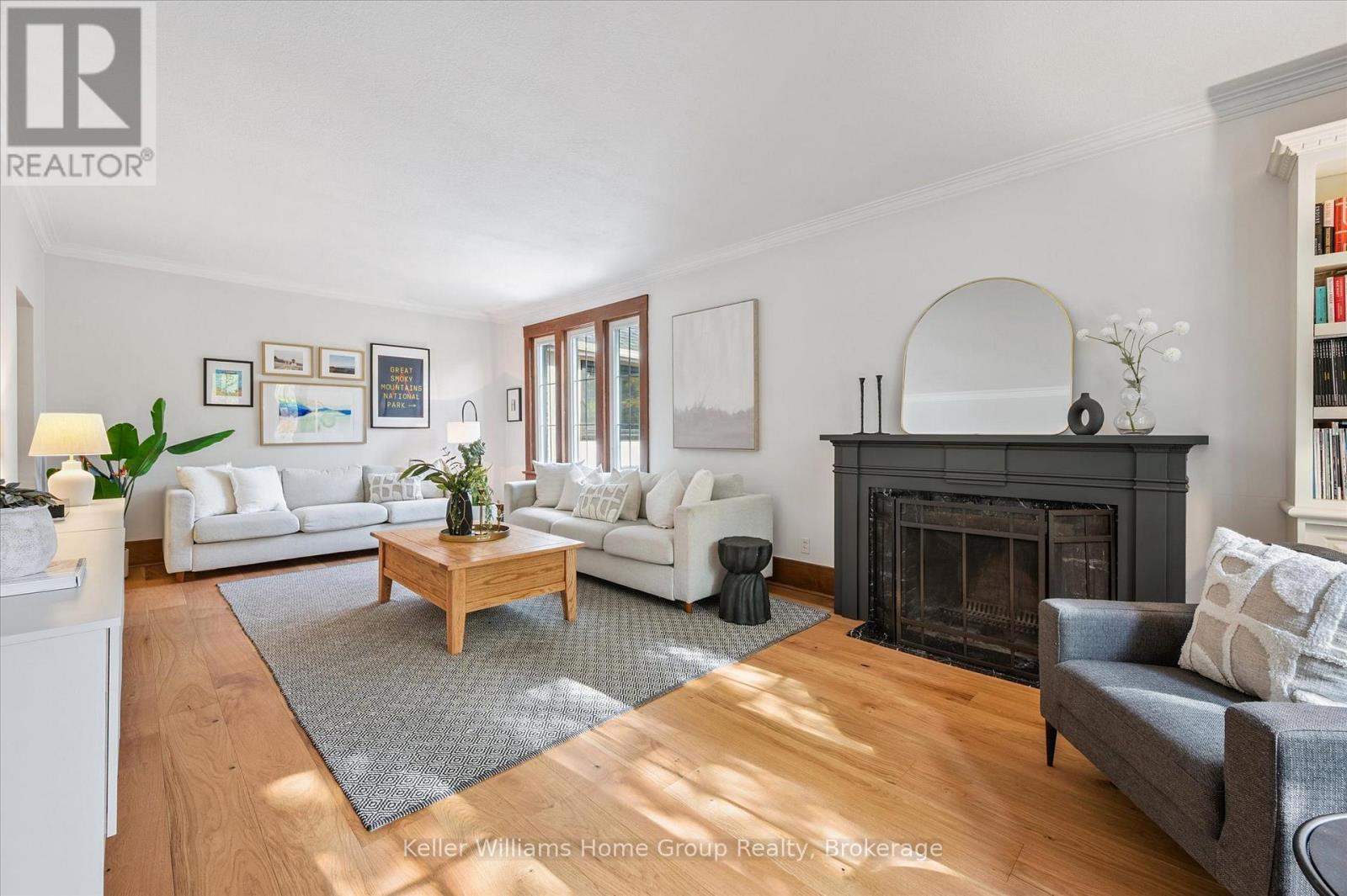 8 Crawford Street, Guelph (Dovercliffe Park/old University), Ontario  N1G 1Z1 - Photo 8 - X12448990