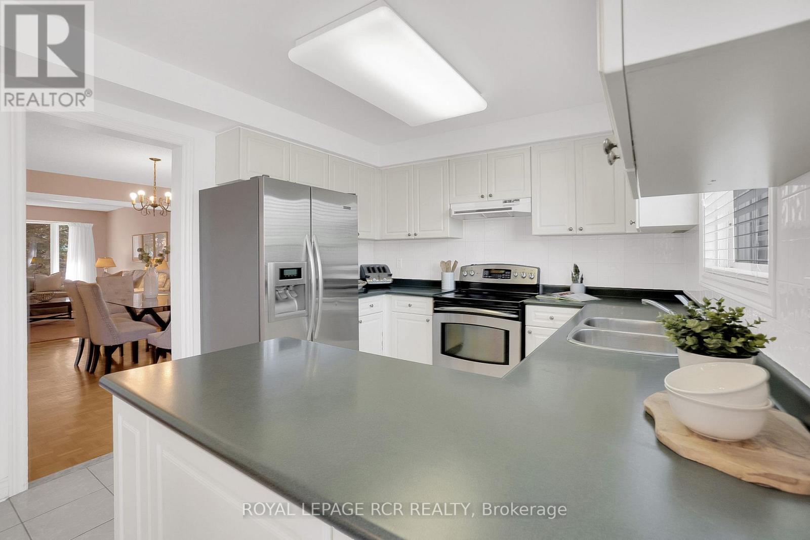 70 Zucchet Court, Vaughan (East Woodbridge), Ontario  L4L 8T7 - Photo 13 - N12448731