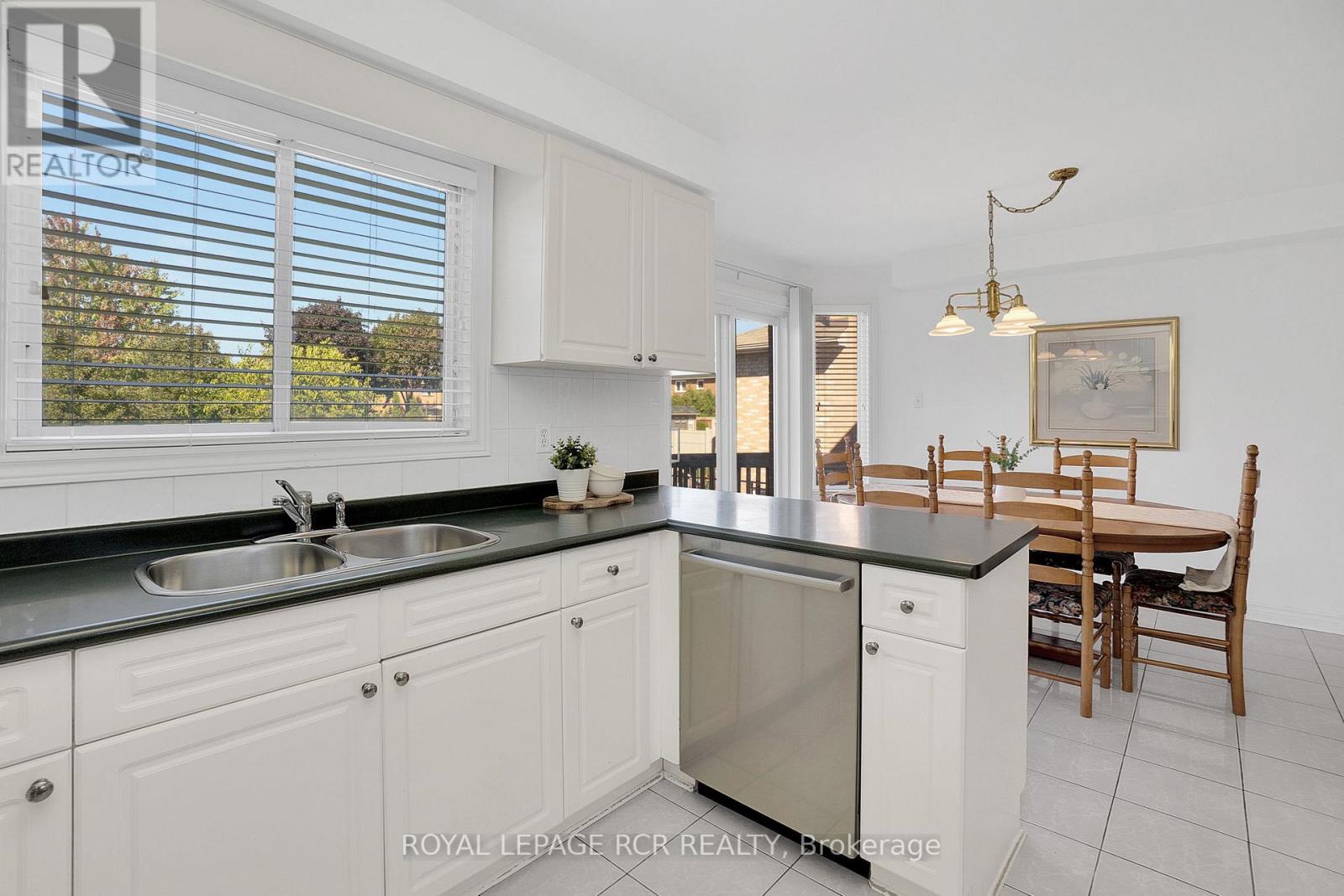 70 Zucchet Court, Vaughan (East Woodbridge), Ontario  L4L 8T7 - Photo 14 - N12448731