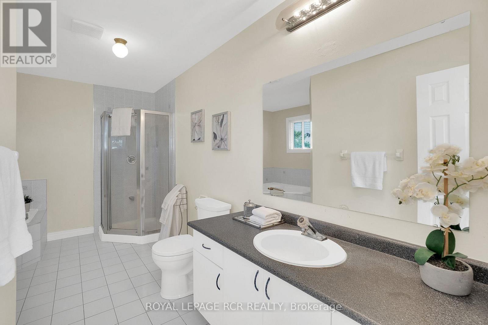 70 Zucchet Court, Vaughan (East Woodbridge), Ontario  L4L 8T7 - Photo 22 - N12448731
