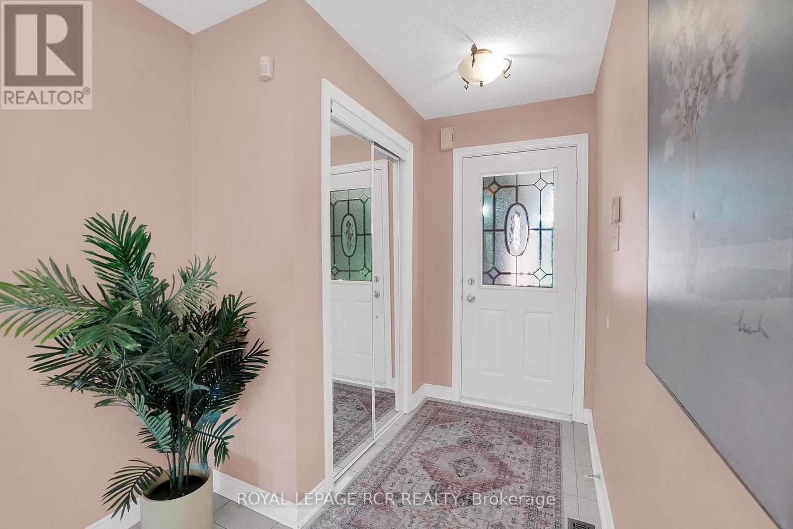 70 Zucchet Court, Vaughan (East Woodbridge), Ontario  L4L 8T7 - Photo 4 - N12448731