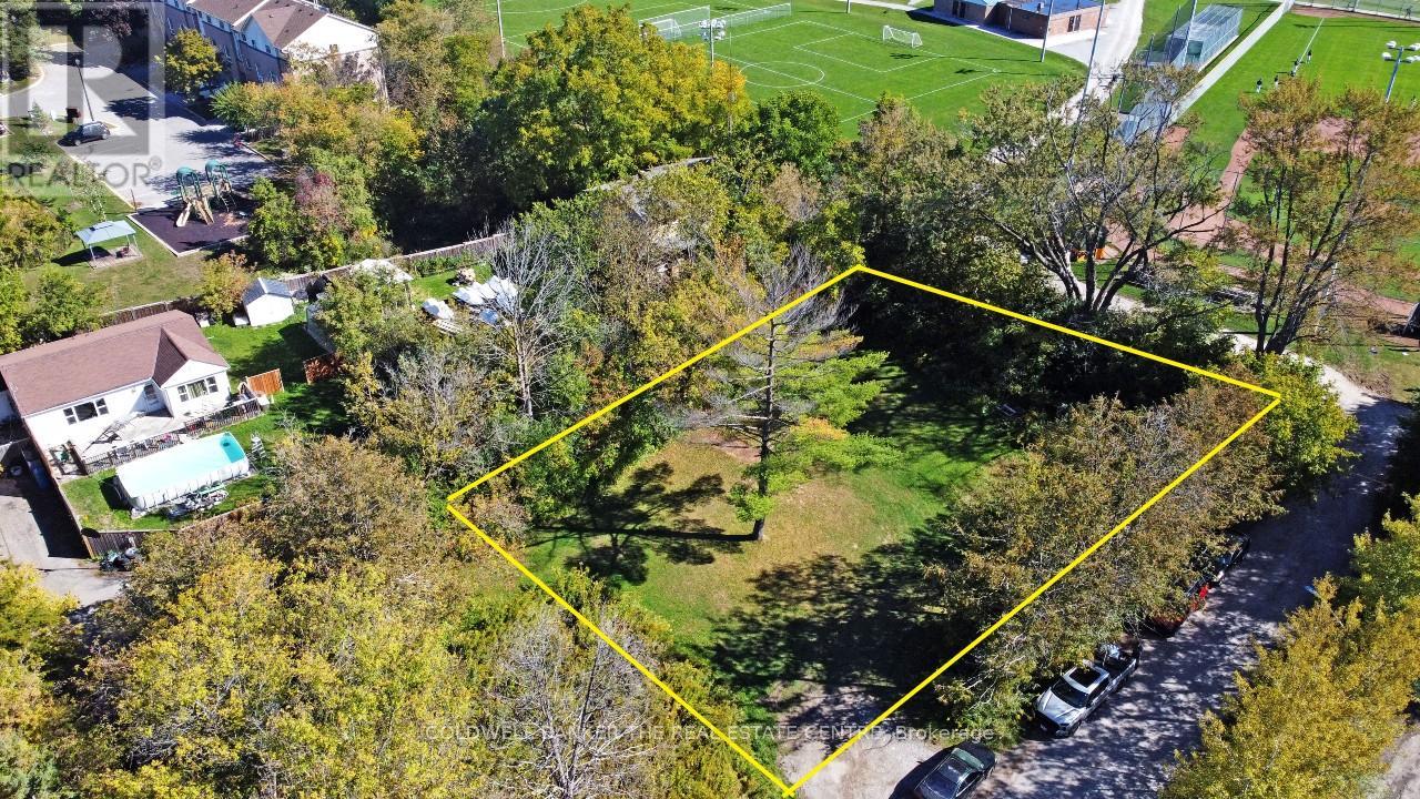 187 Mary Street, Newmarket (Gorham-College Manor), Ontario  L3Y 3P9 - Photo 6 - N12448752